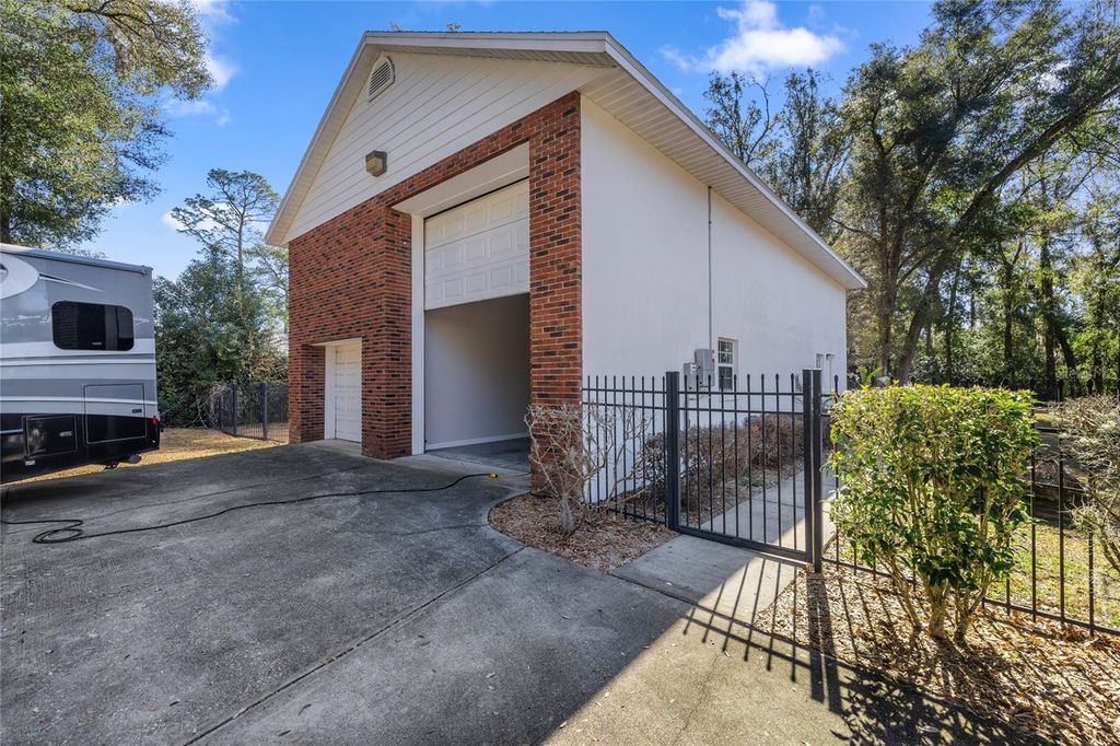 listing image 80