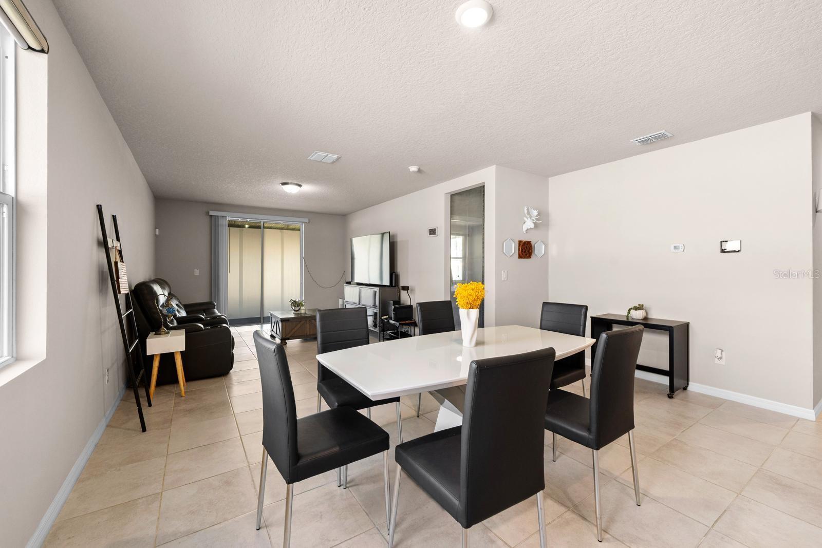 C8J / LANTANA GROV - Residential