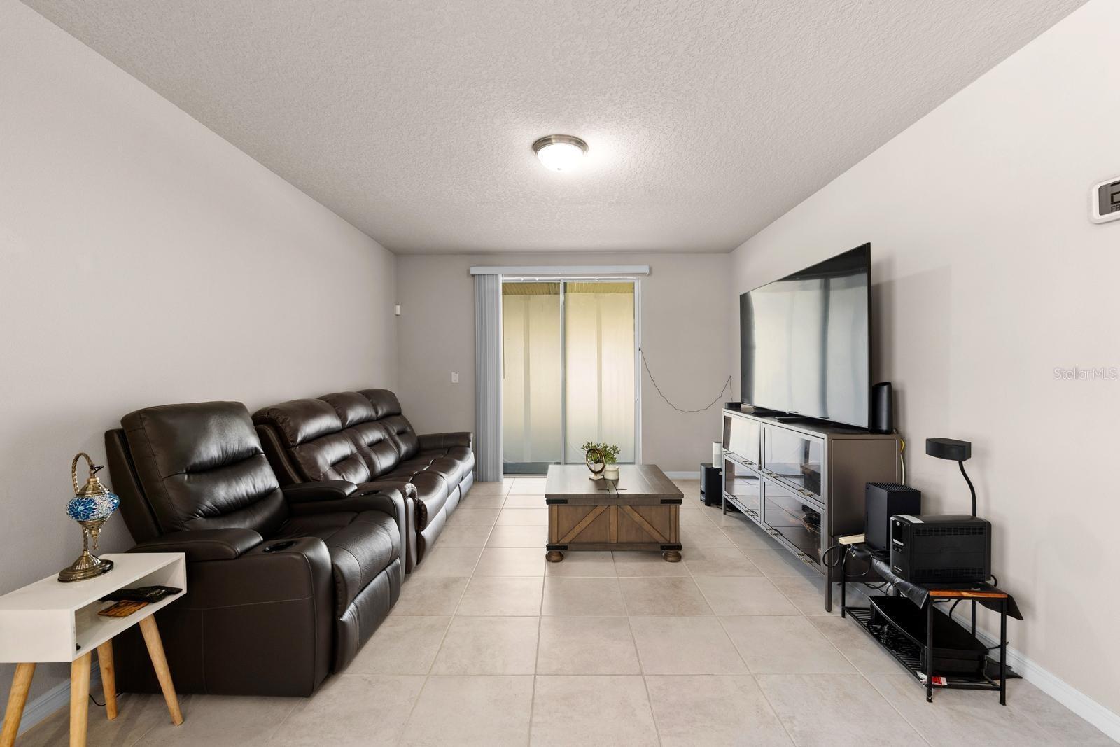 C8J / LANTANA GROV - Residential