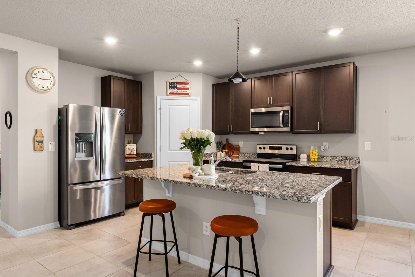 C8J / LANTANA GROV - Residential