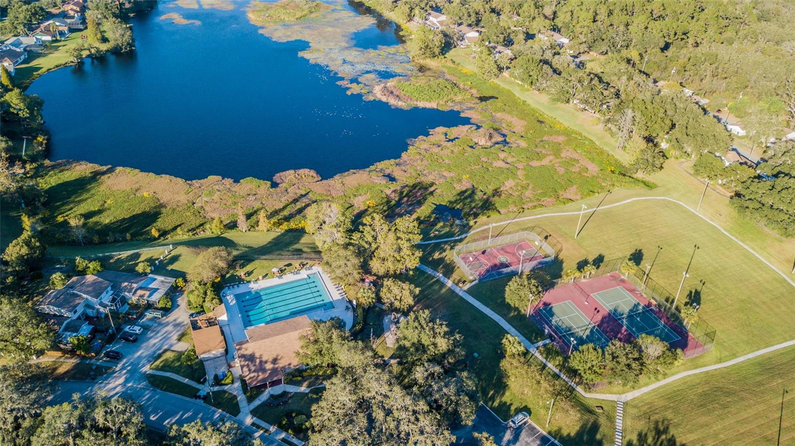 LAKE FOREST UNIT 01 - Residential Lease