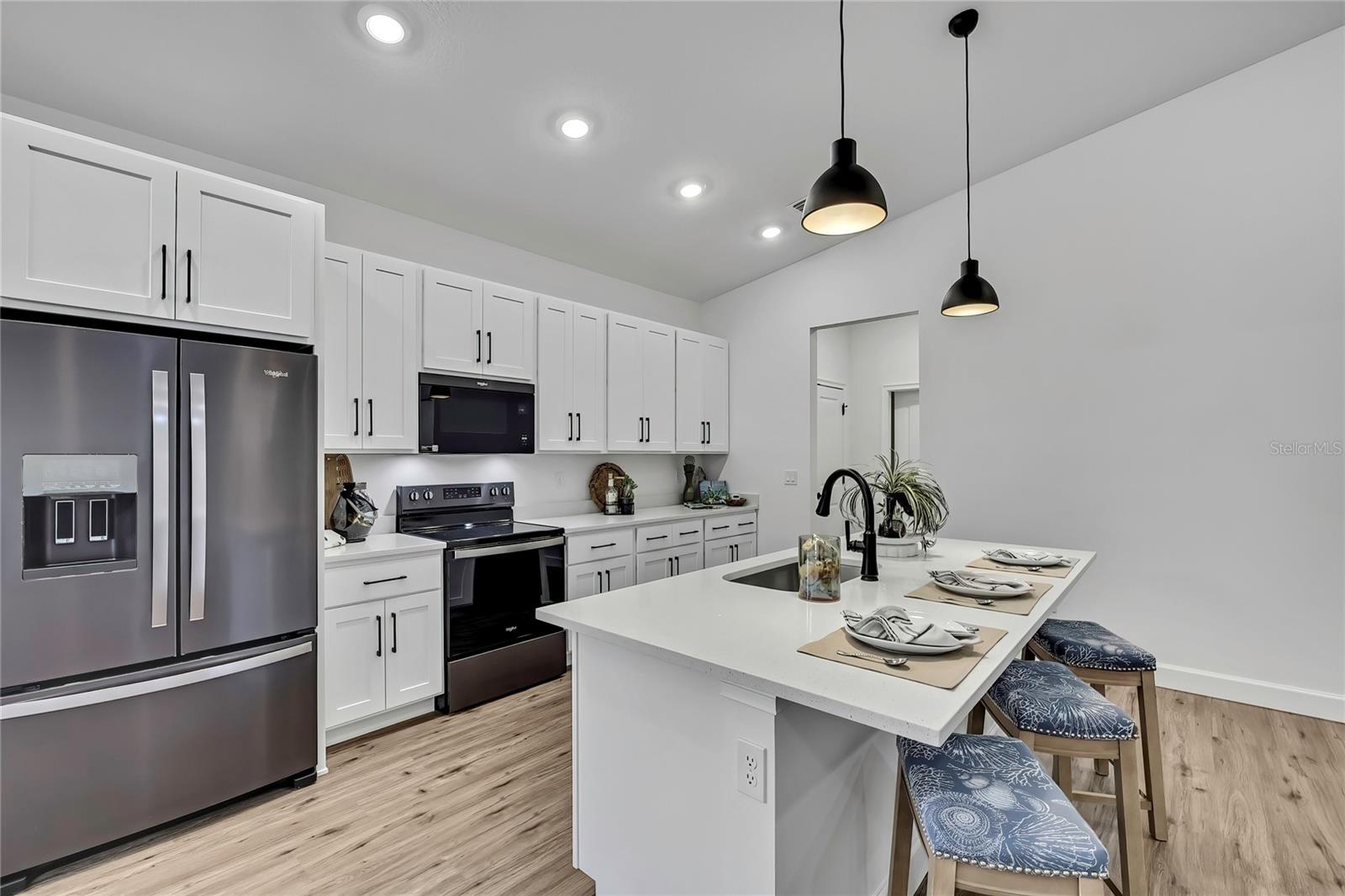 ROYAL HIGHLANDS - Residential