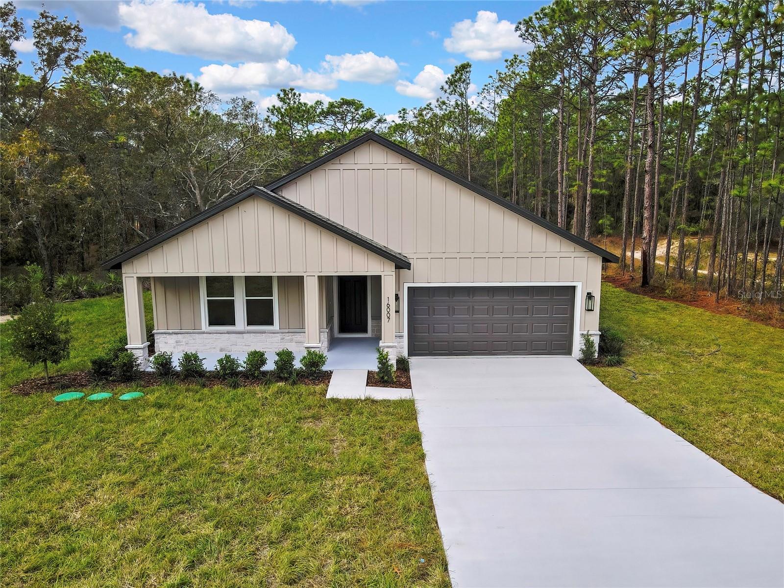 ROYAL HIGHLANDS - Residential