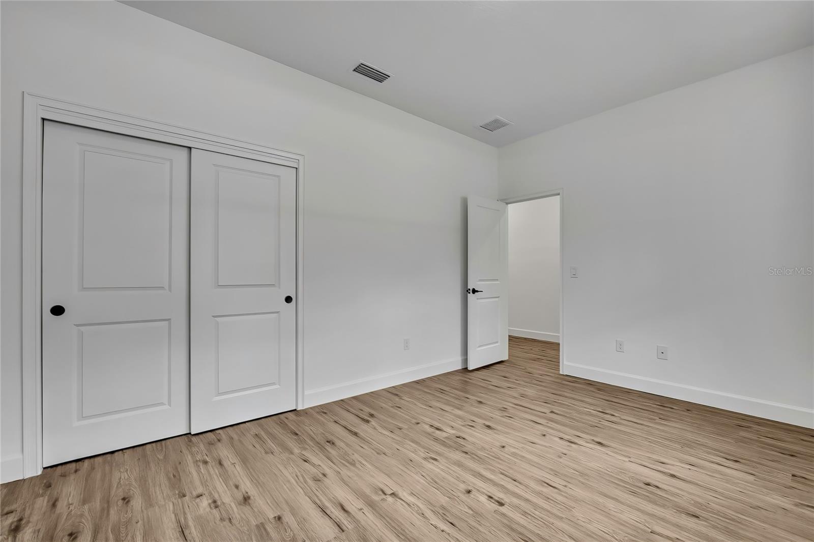 ROYAL HIGHLANDS - Residential