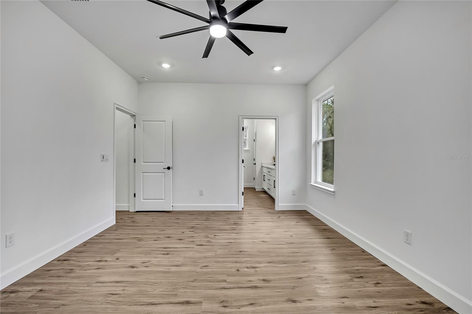 ROYAL HIGHLANDS - Residential