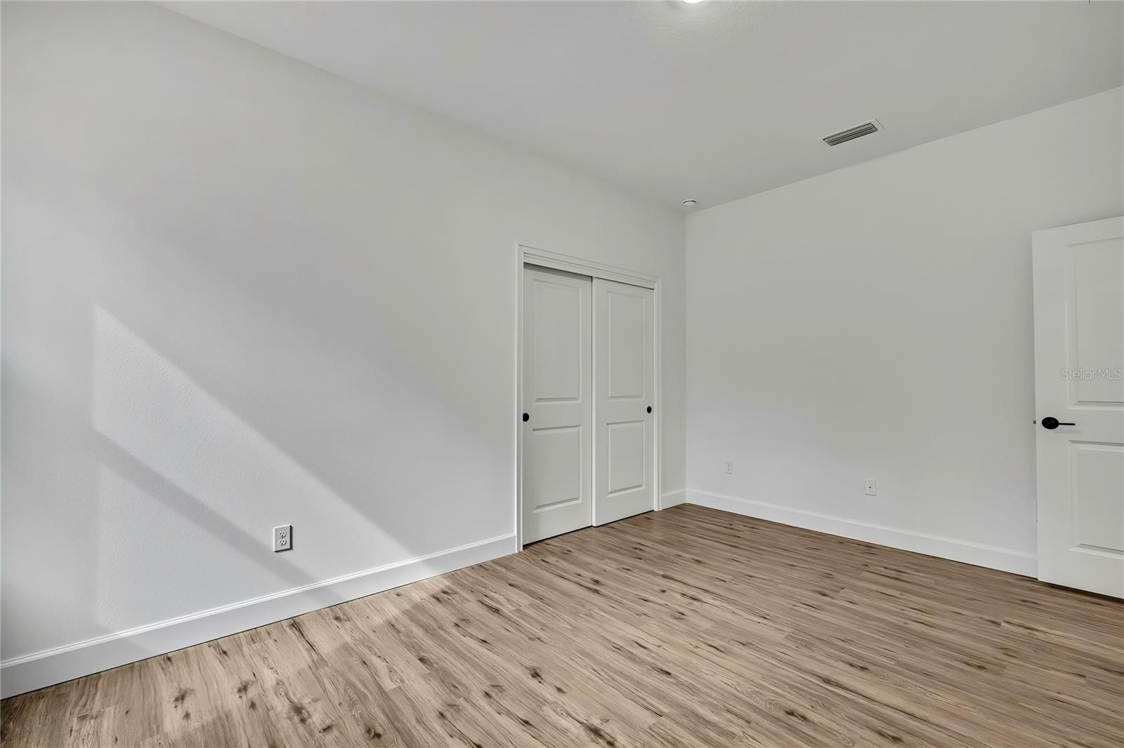 ROYAL HIGHLANDS - Residential