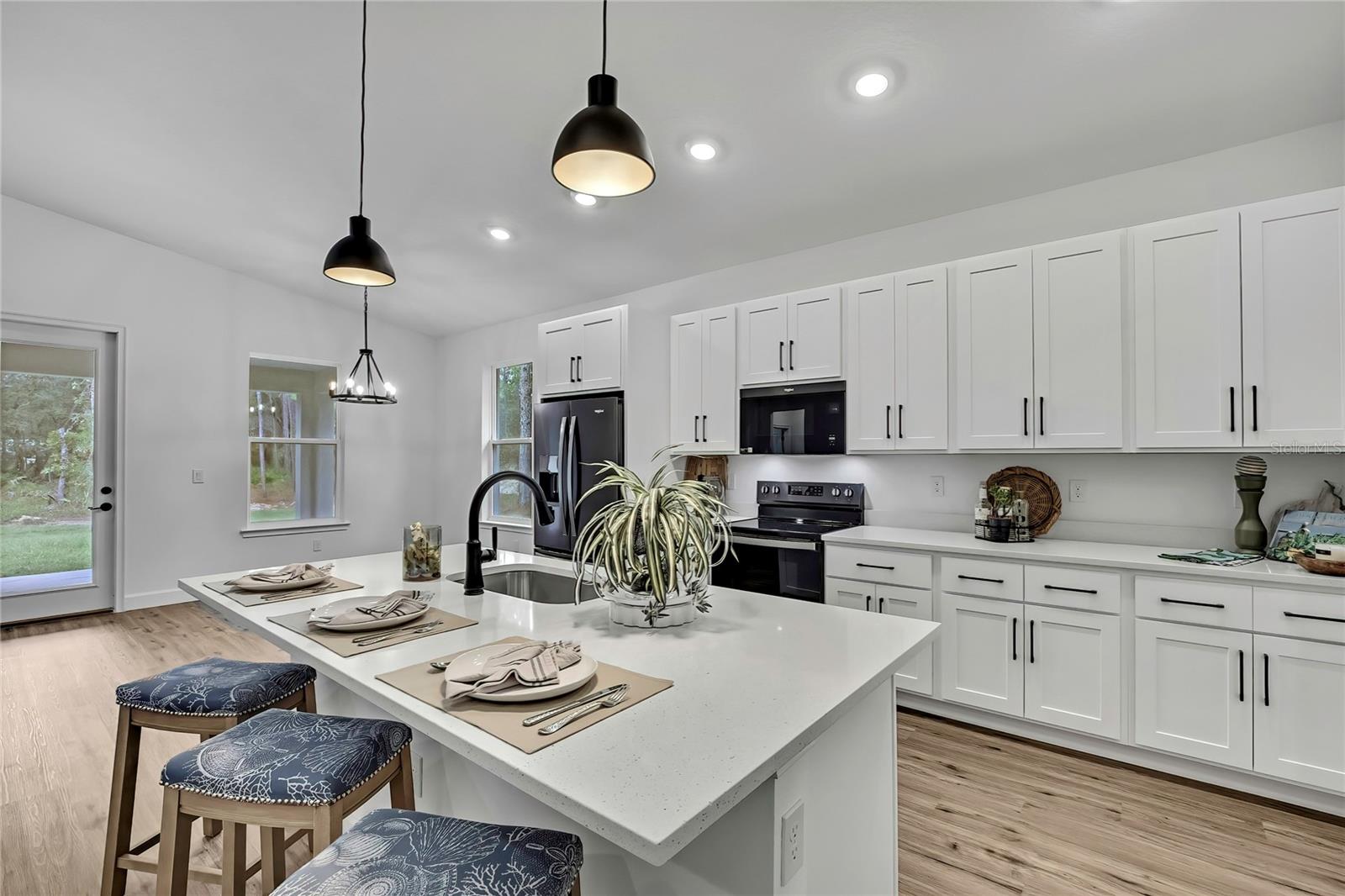 ROYAL HIGHLANDS - Residential