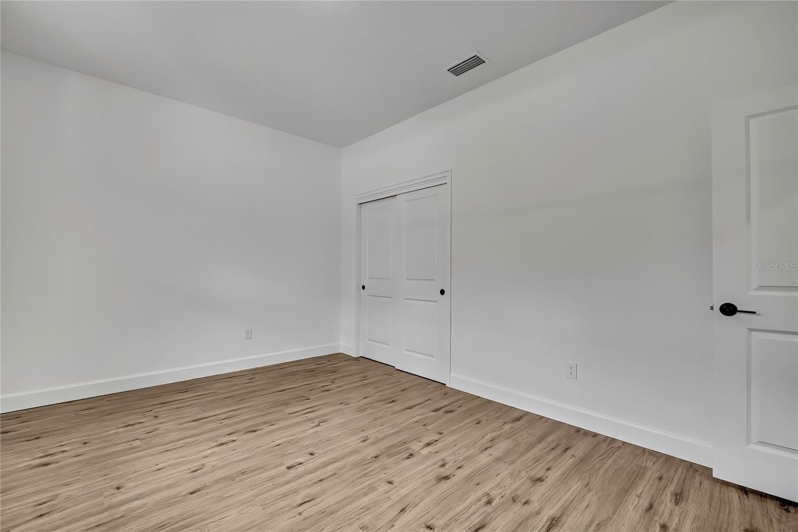 ROYAL HIGHLANDS - Residential