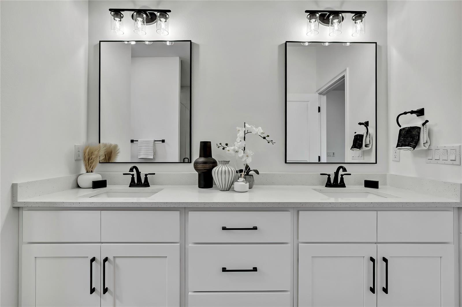 ROYAL HIGHLANDS - Residential