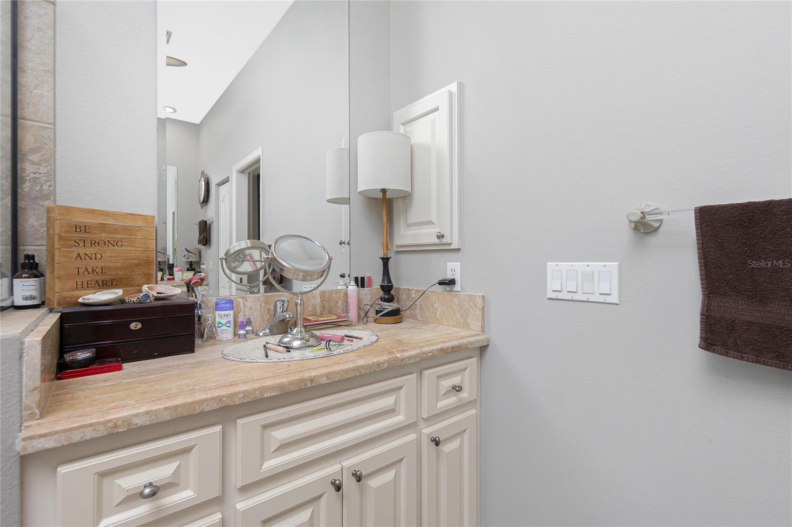 RIVERBEND ESTATE - Residential