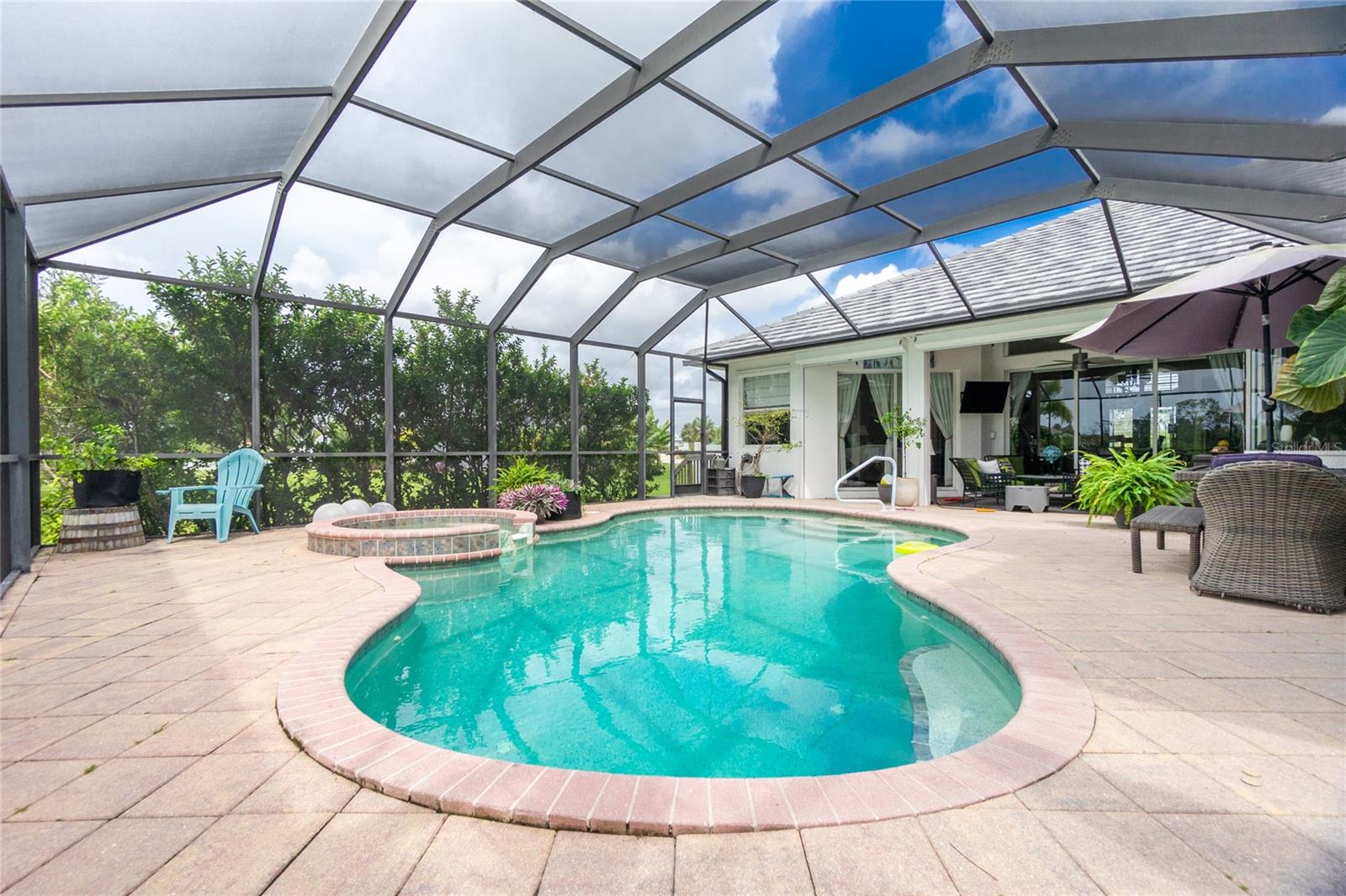 RIVERBEND ESTATE - Residential