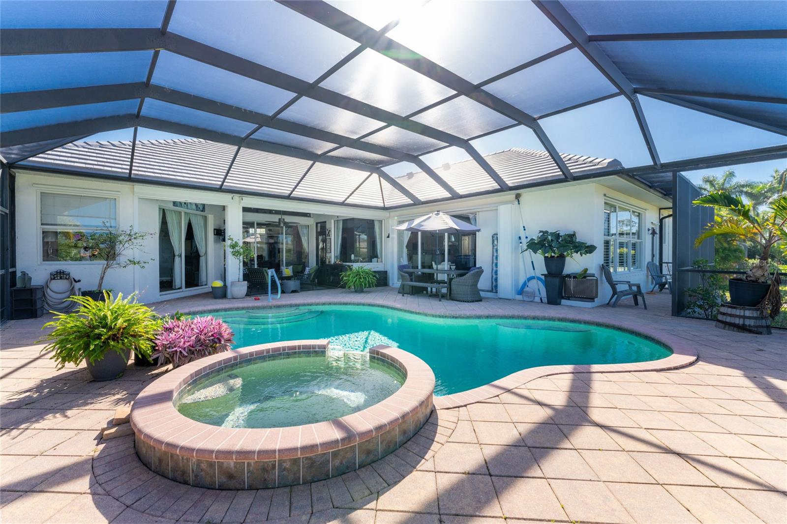 RIVERBEND ESTATE - Residential