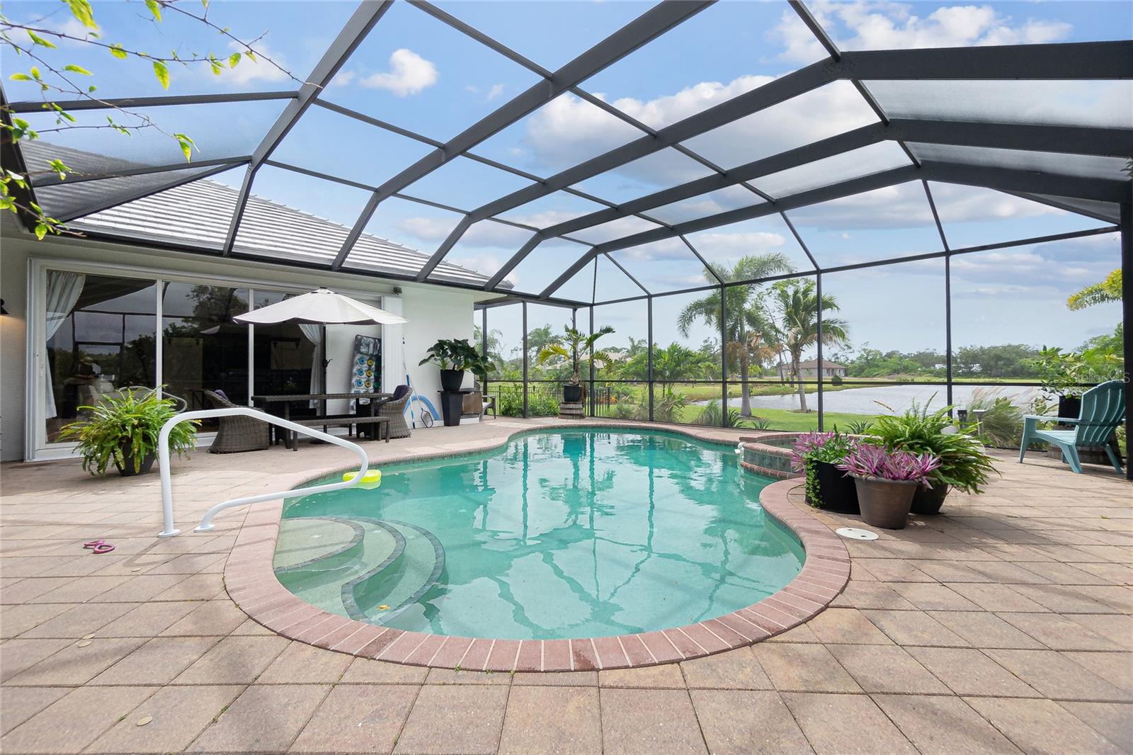 RIVERBEND ESTATE - Residential