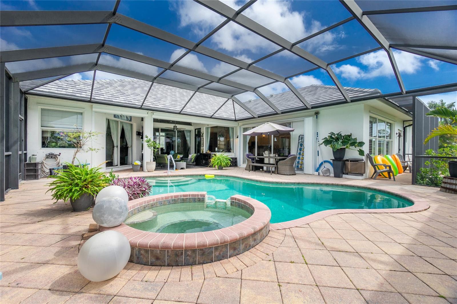 RIVERBEND ESTATE - Residential