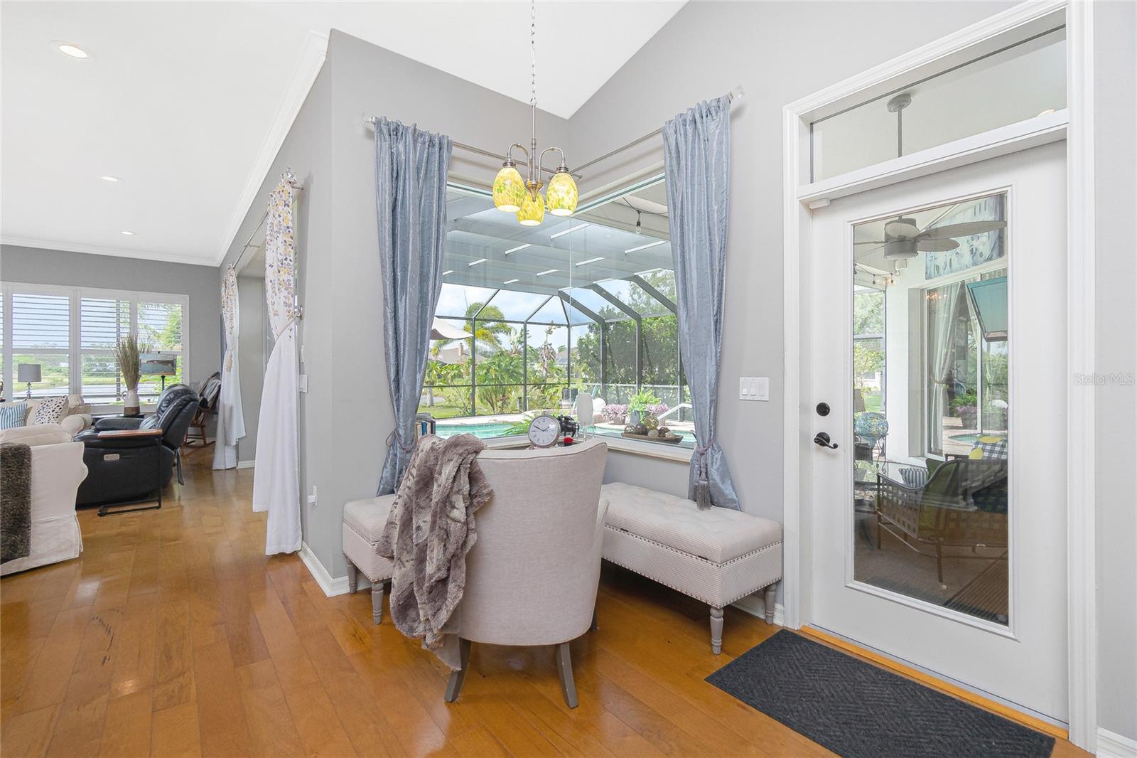 RIVERBEND ESTATE - Residential