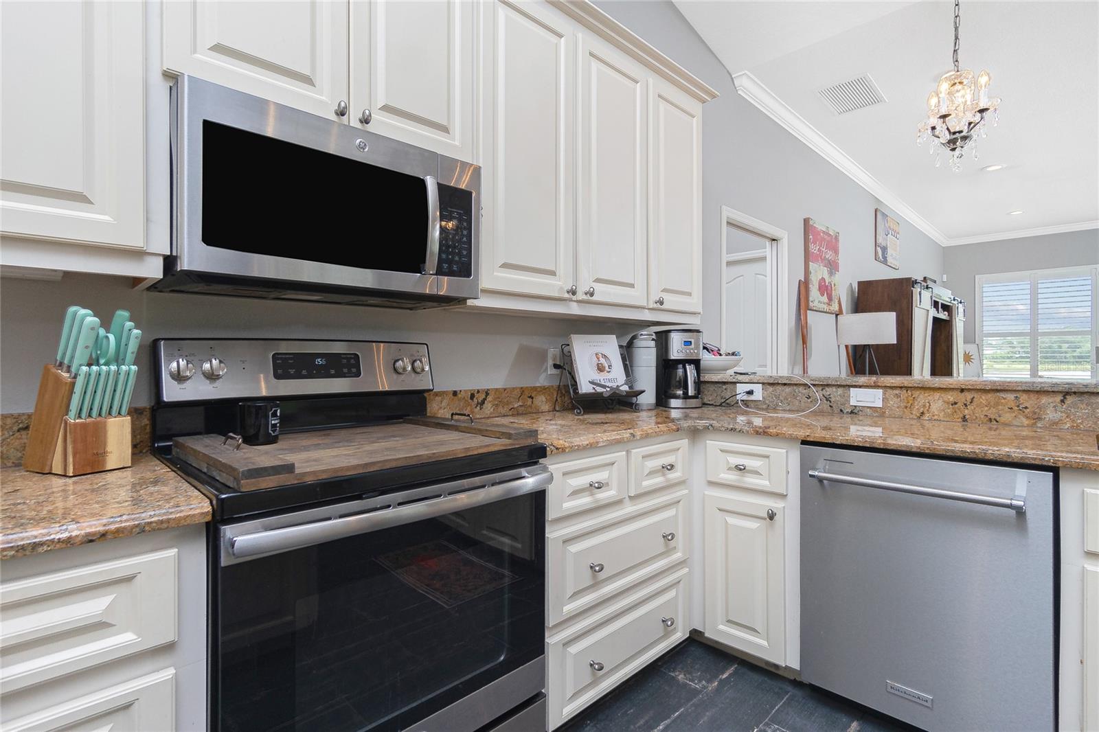 RIVERBEND ESTATE - Residential