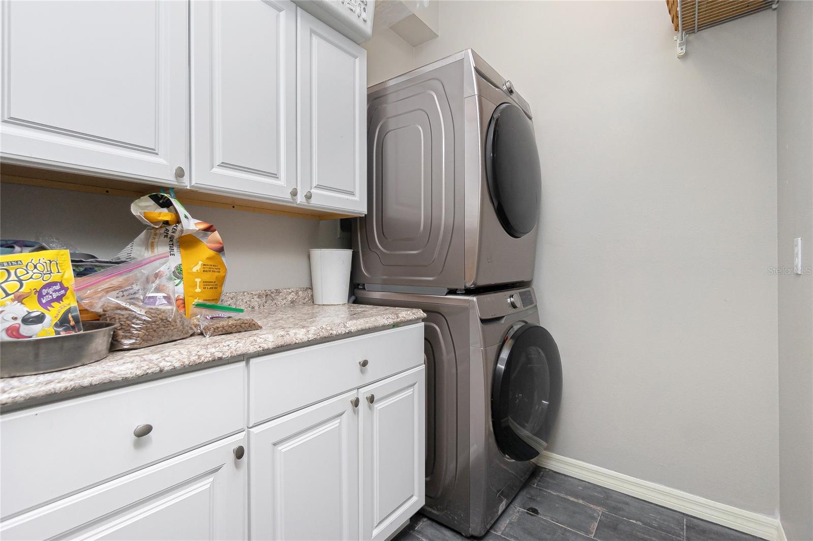 RIVERBEND ESTATE - Residential