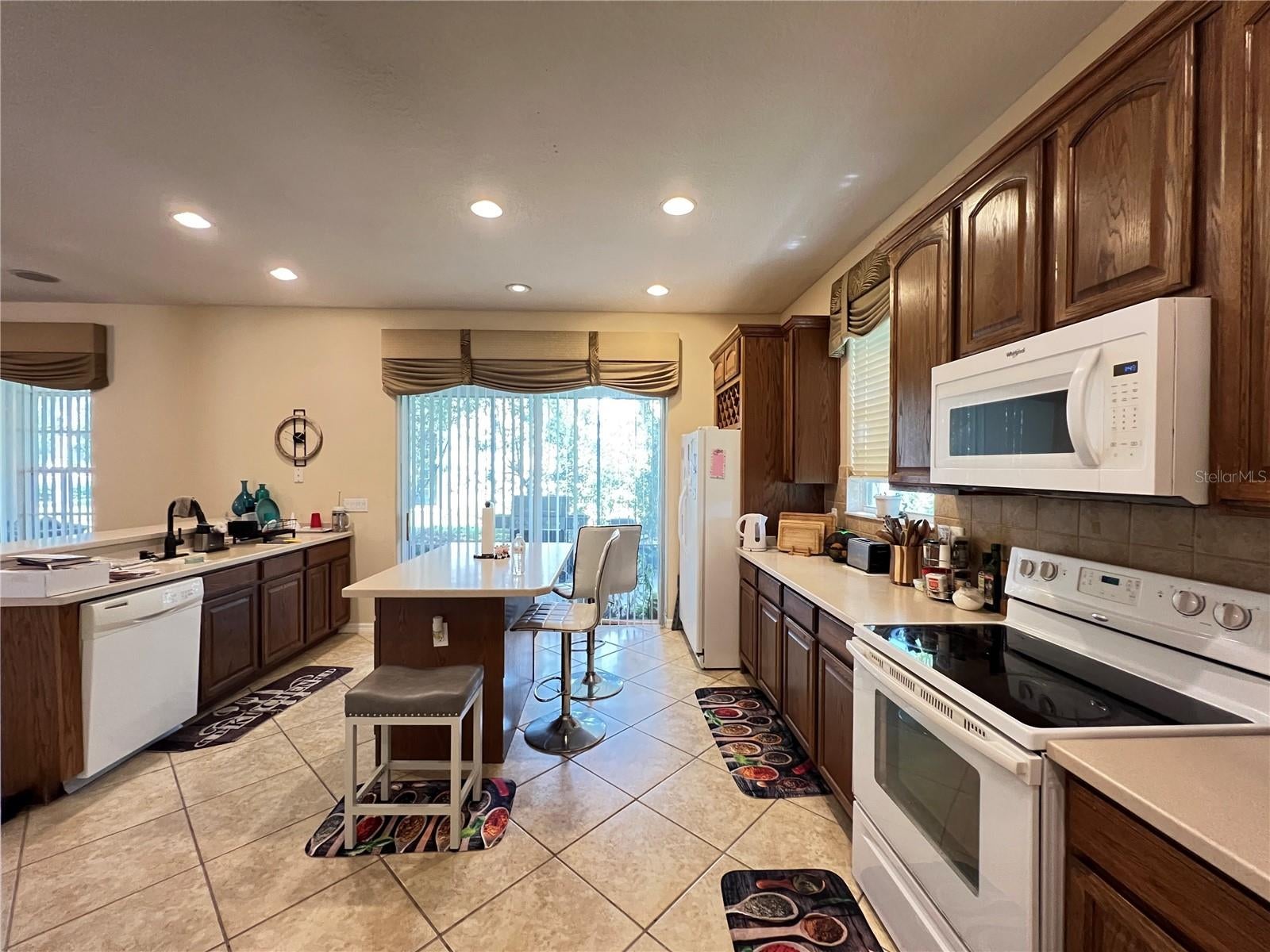EAGLES NEST AT THE OAKS - Residential