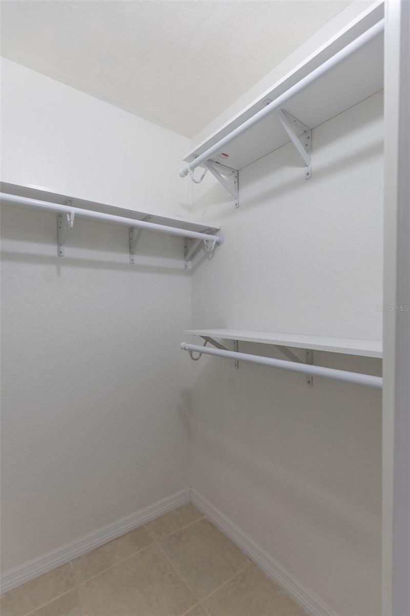 RESERVE AT PERHING OAKS CONDOMINIUM - Residential