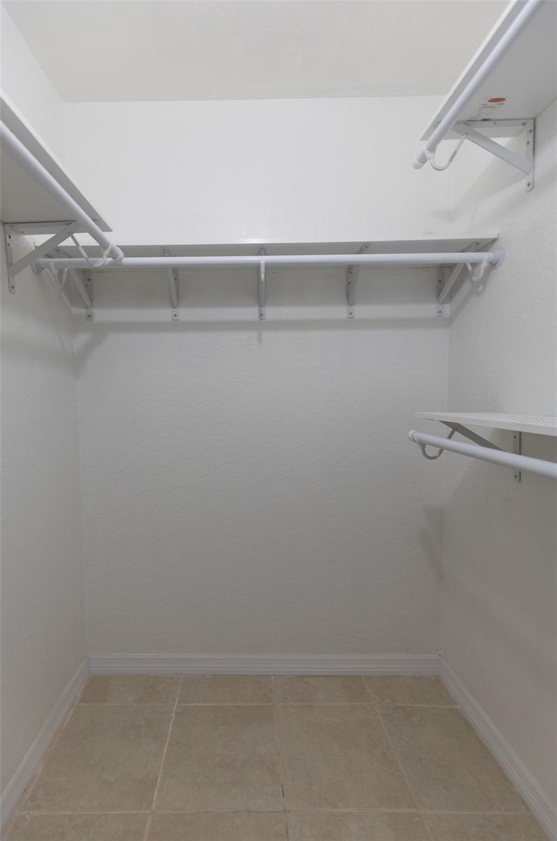 RESERVE AT PERHING OAKS CONDOMINIUM - Residential