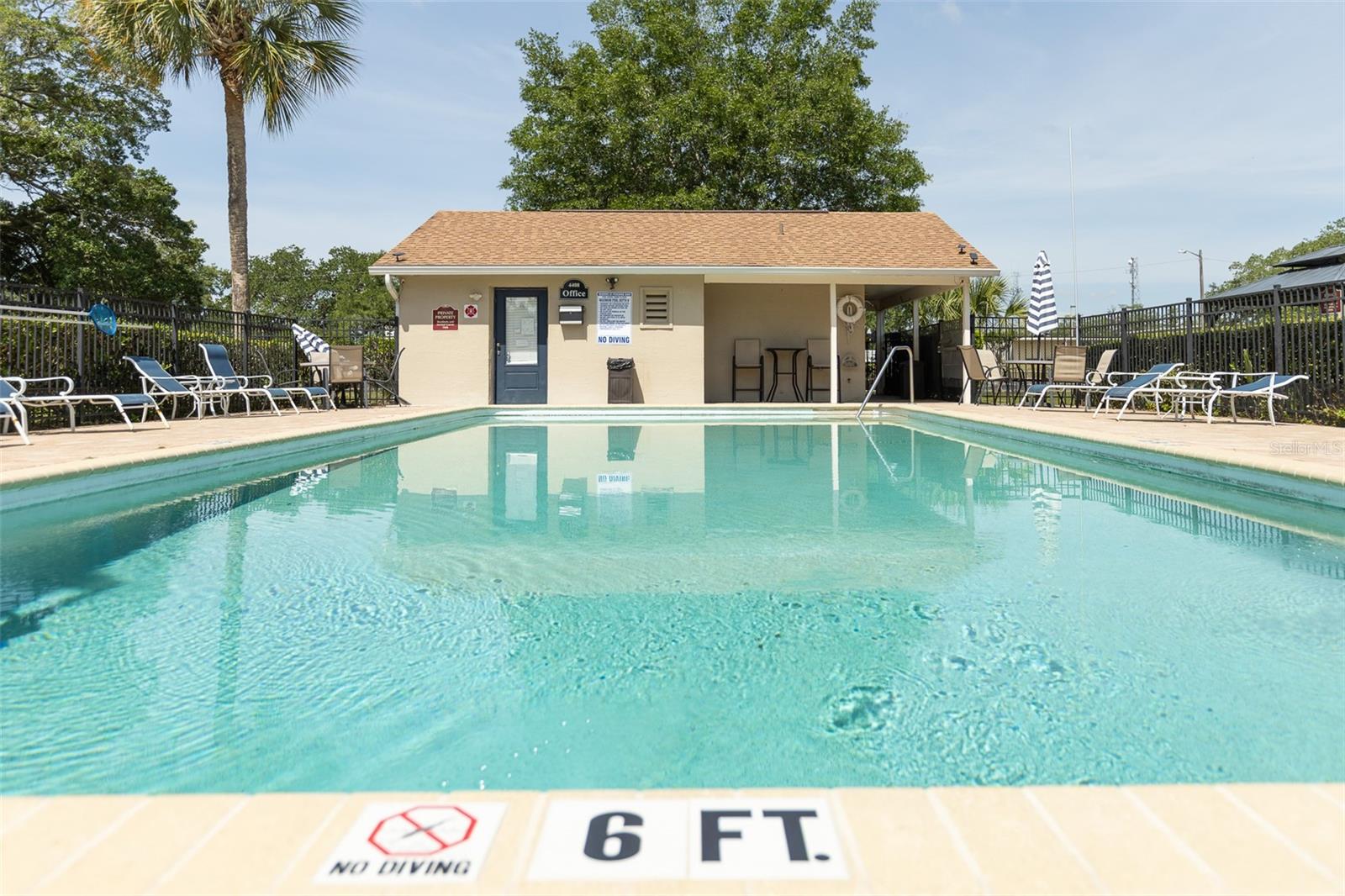 RESERVE AT PERHING OAKS CONDOMINIUM - Residential