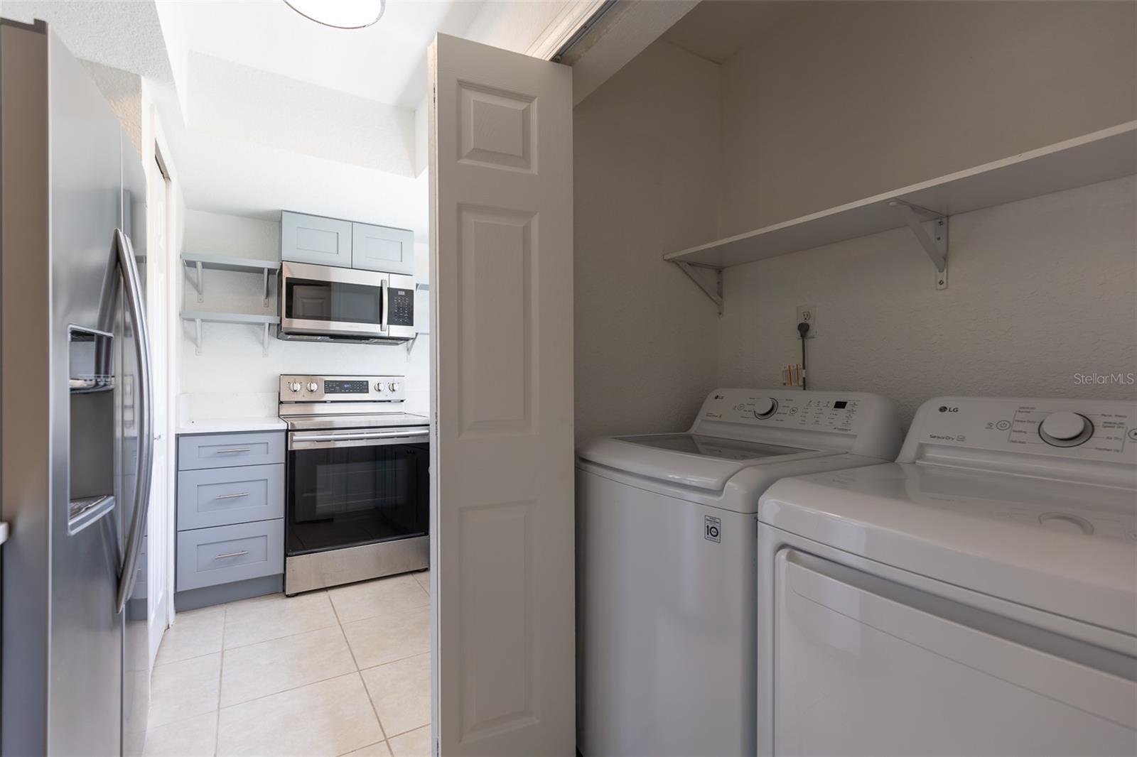 RESERVE AT PERHING OAKS CONDOMINIUM - Residential