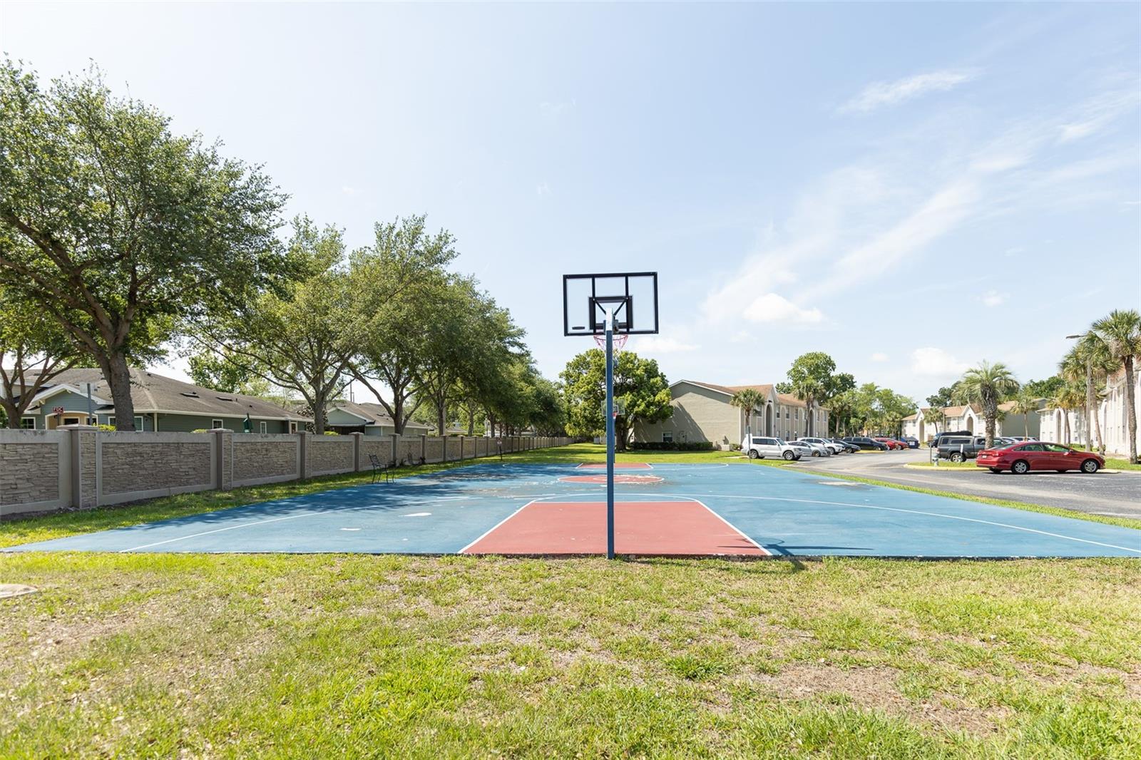 RESERVE AT PERHING OAKS CONDOMINIUM - Residential