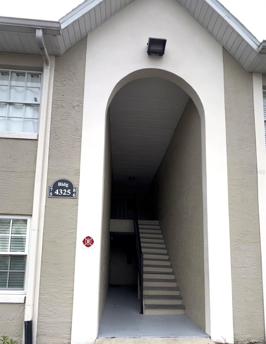 RESERVE AT PERHING OAKS CONDOMINIUM - Residential