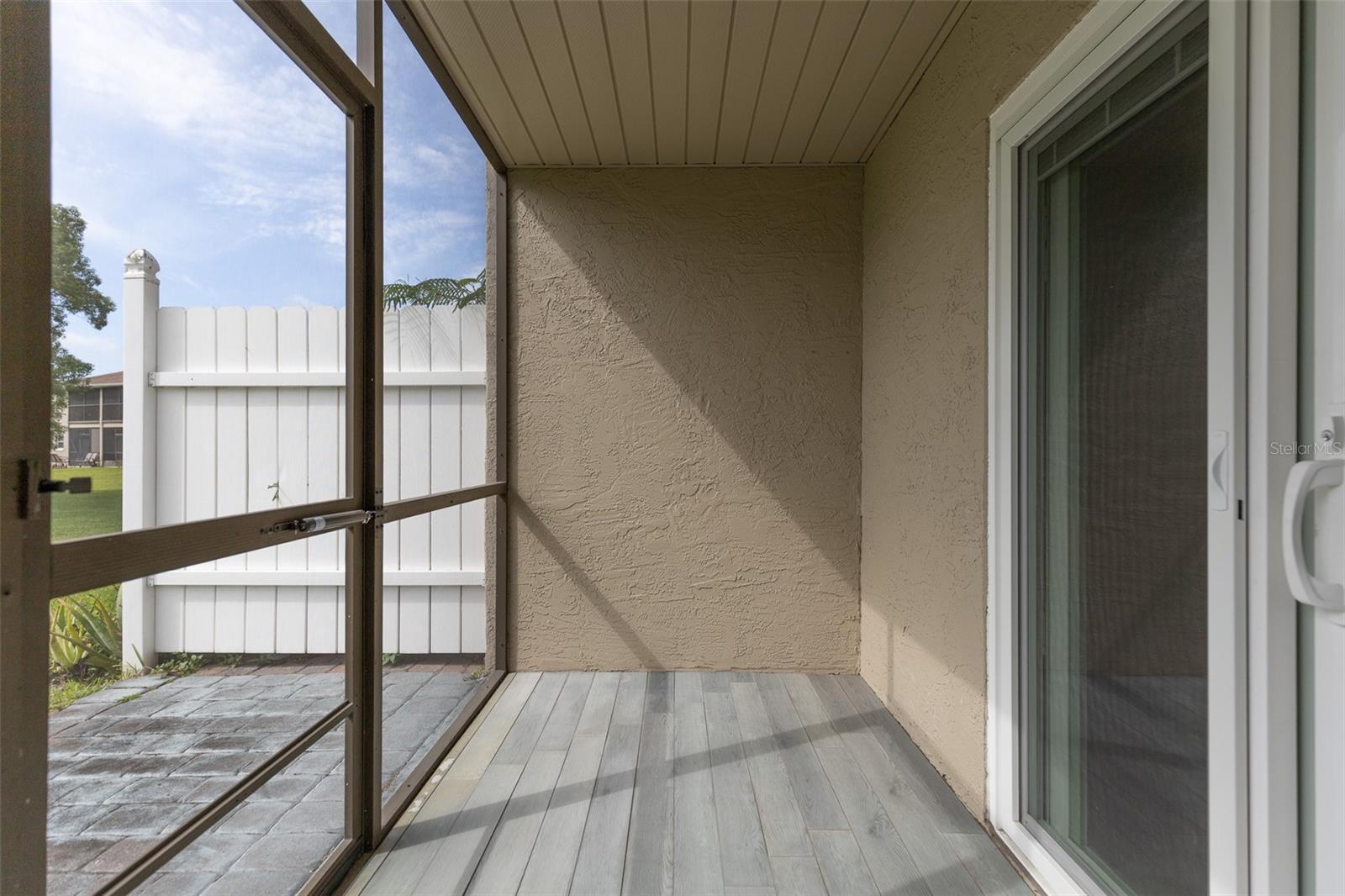 RESERVE AT PERHING OAKS CONDOMINIUM - Residential