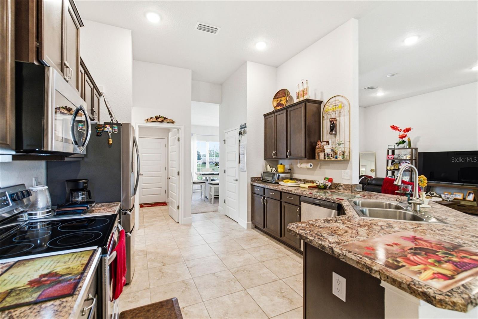 SPRING HILL - Residential