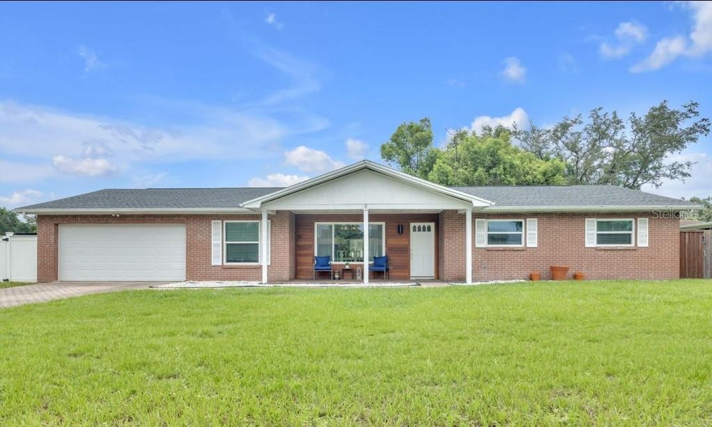 Photo of 2106 Sherbrook Drive, Valrico, FL 33594 (MLS # TB8402351)