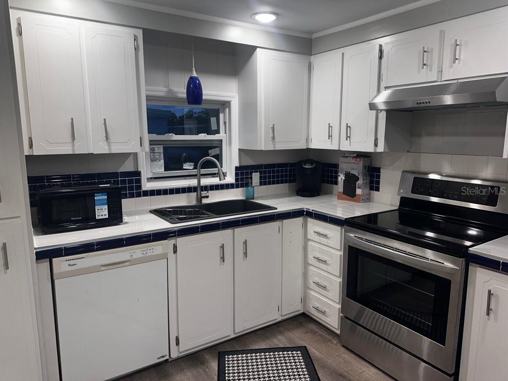 LAZY DAYS MOBILE VILLAGE - Residential