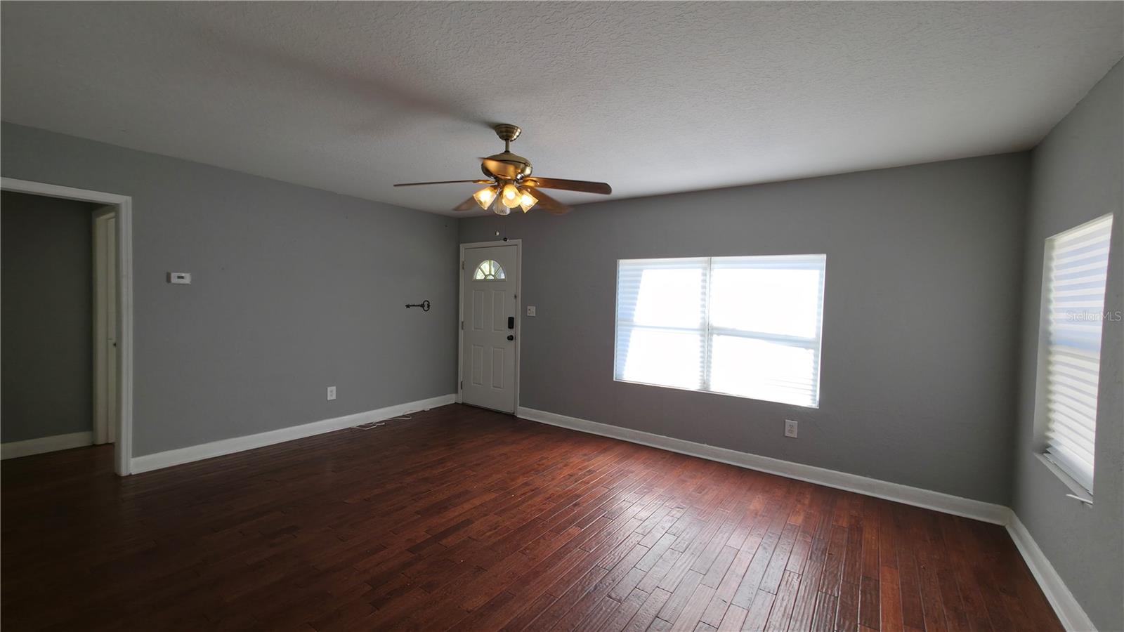 936 E SHADOWLAWN AVENUE