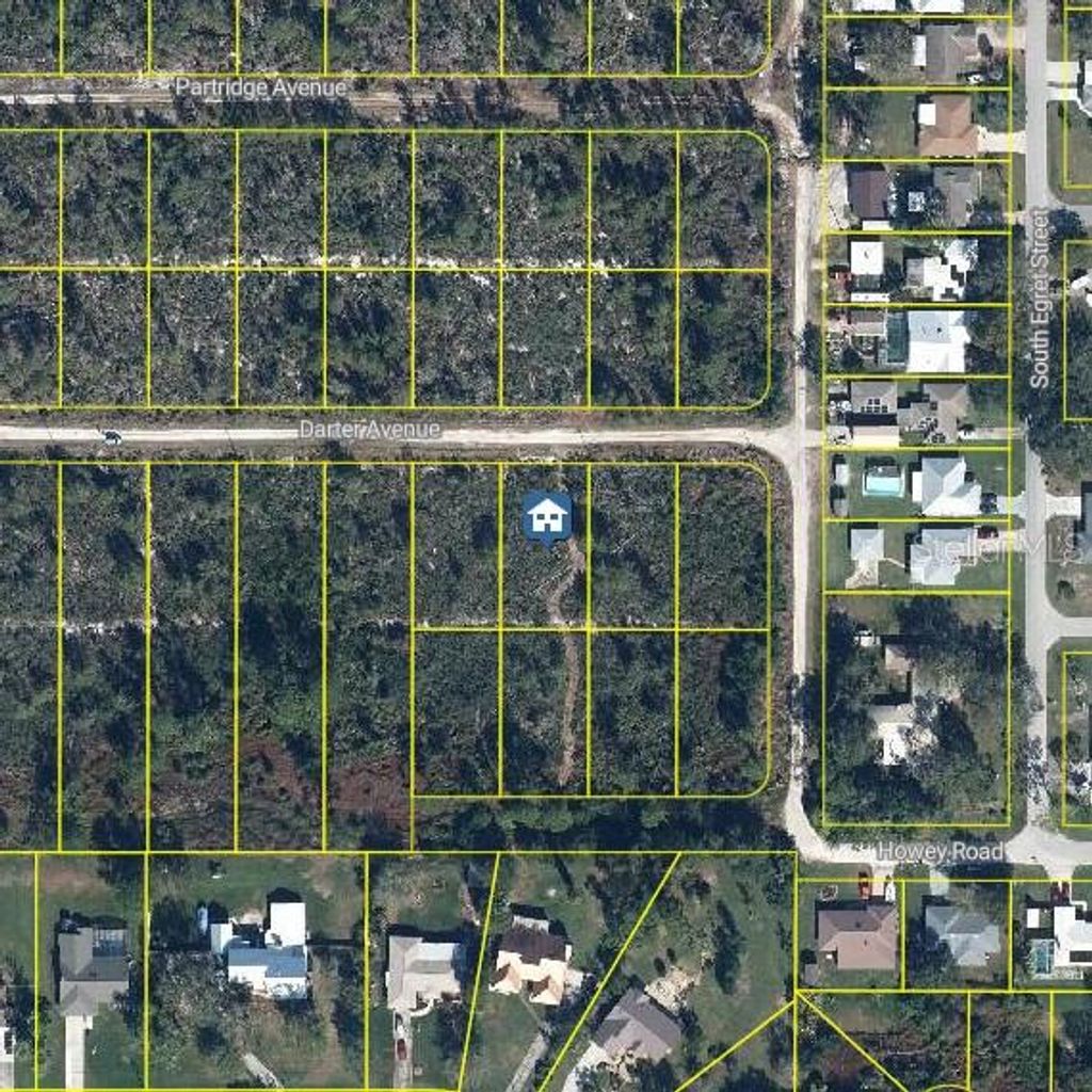 Photo of 413 Darter Avenue, Sebring, FL 33870 (MLS # P4939081)
