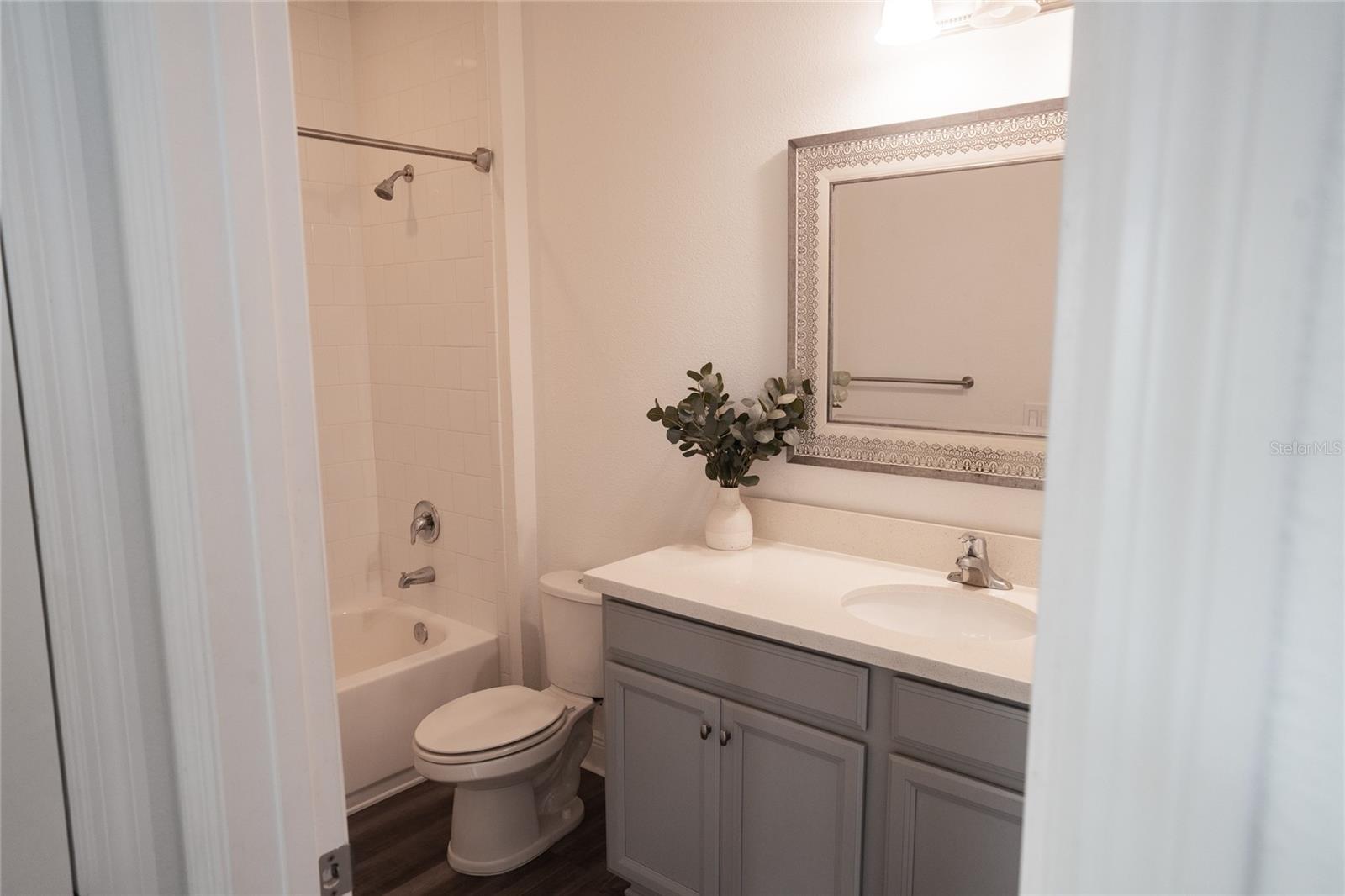 LAUREATE PARK - Residential Lease