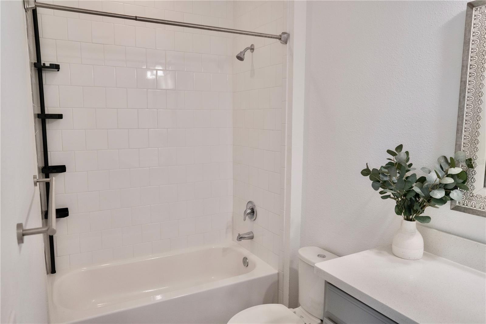 LAUREATE PARK - Residential Lease