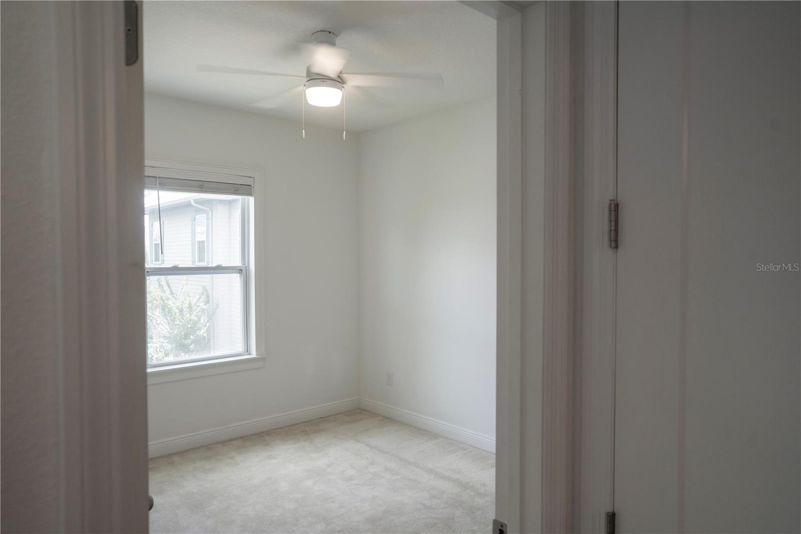 LAUREATE PARK - Residential Lease