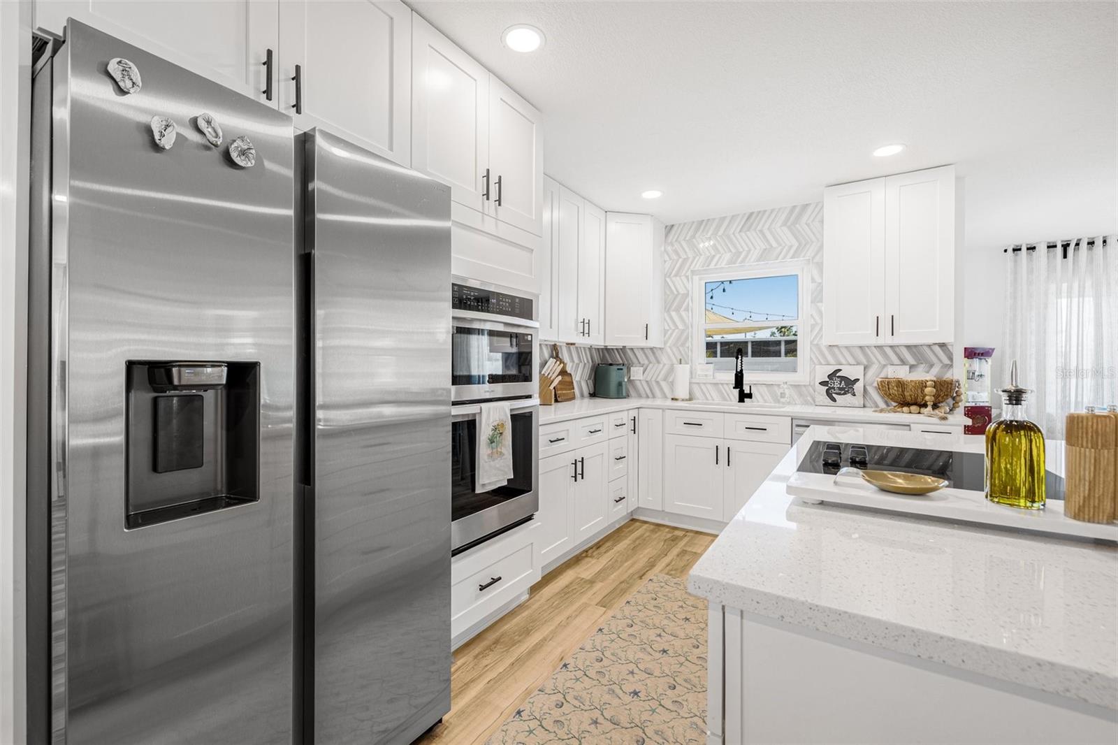 PALMA SOLA BAY ESTATES - Residential