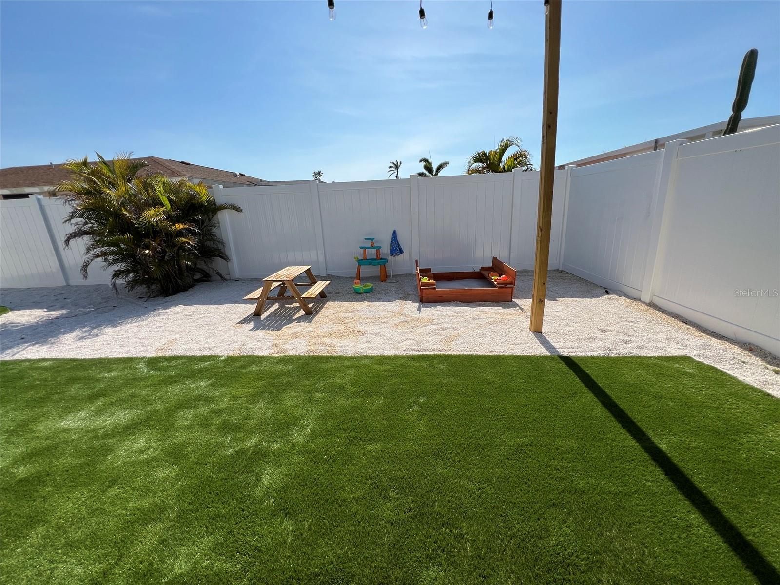 PALMA SOLA BAY ESTATES - Residential
