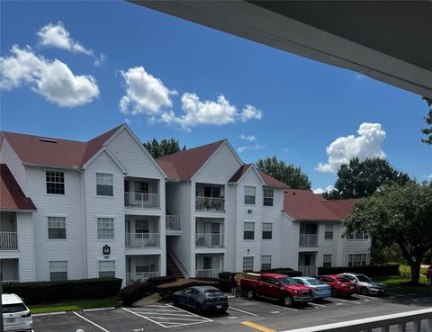 Photo of 11520 Westwood Boulevard #515, Orlando, FL 32821 (MLS # O6300202) Photo of 11520 Westwood Boulevard #515, Orlando, FL 32821 (MLS # O6300202)