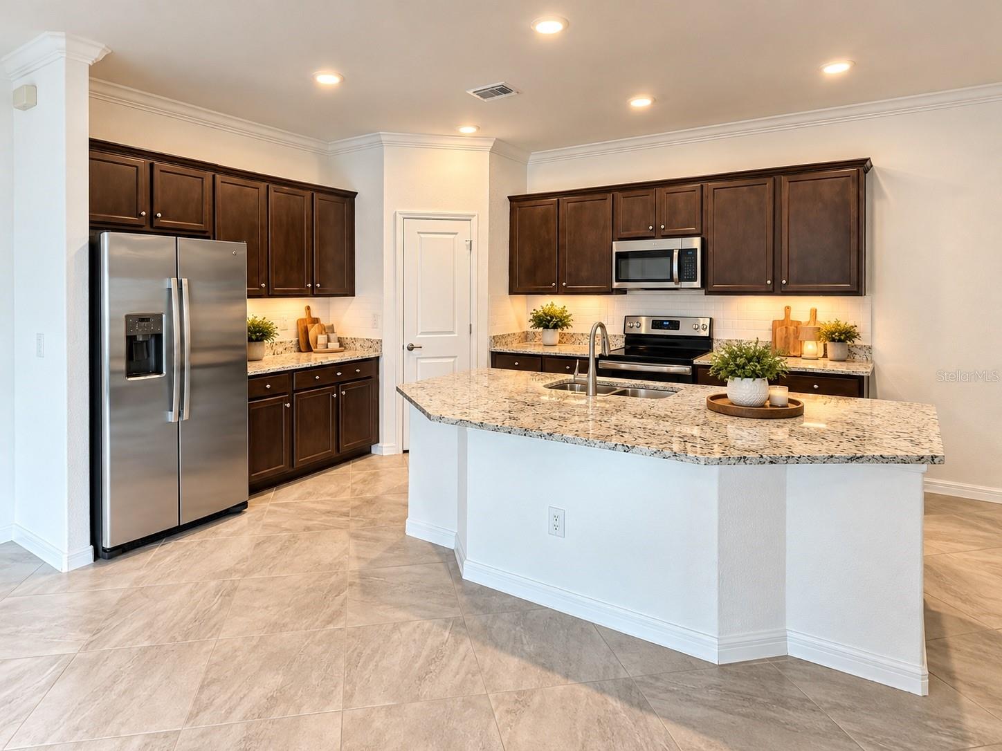 24213 SPARTINA DRIVE, VENICE, FL, 34293 4 24213 SPARTINA DRIVE