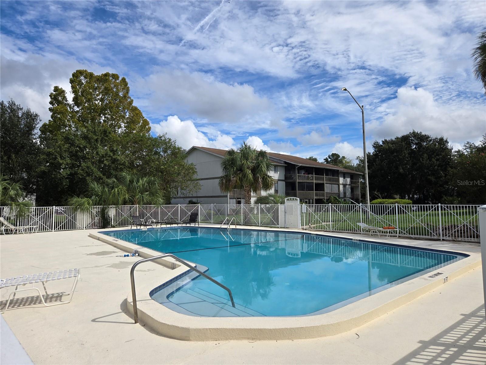 THE OAKS - Residential