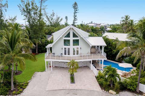 Photo of 315 Hammock Circle, Anna Maria, FL 34216 (MLS # A4703564)