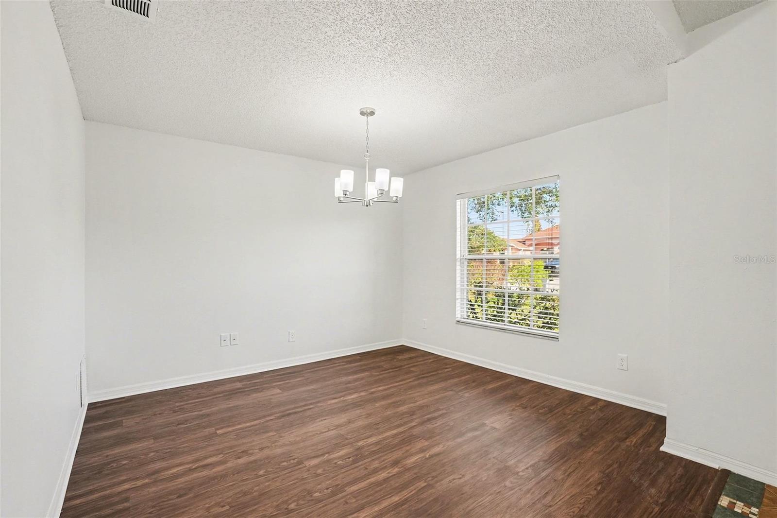 1211 WALNUT GROVE WAY