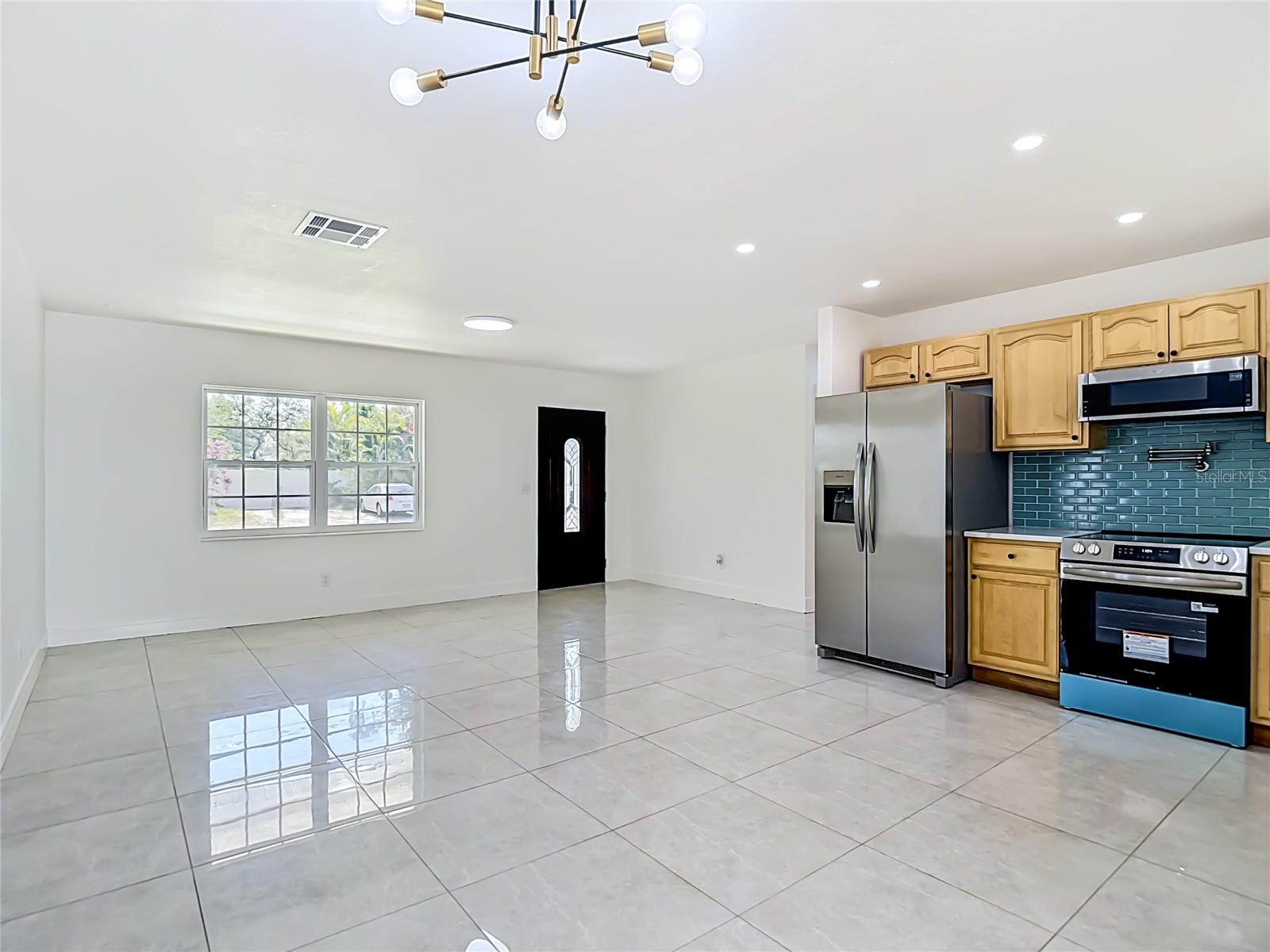 TWIN LAKES ESTATES ADD - Residential