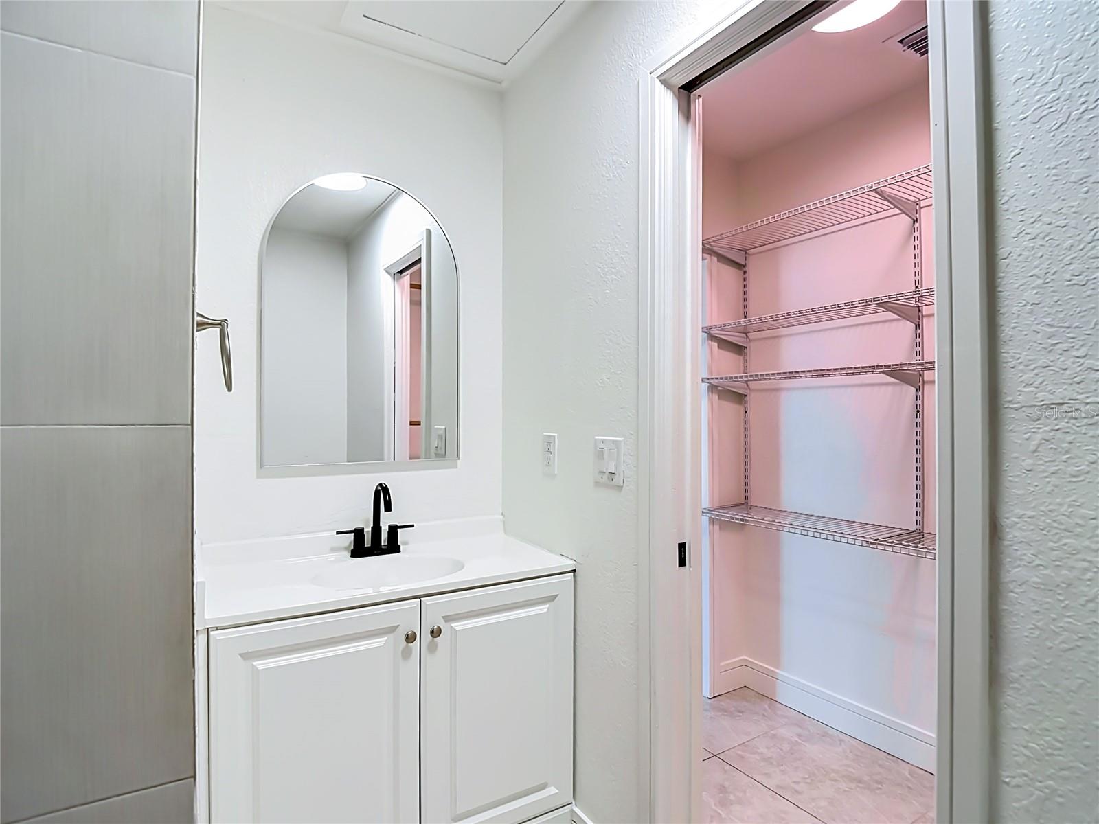 TWIN LAKES ESTATES ADD - Residential