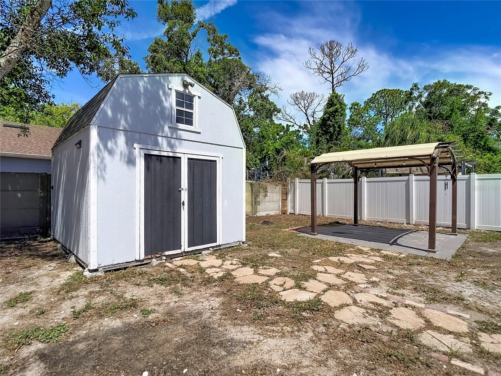 TWIN LAKES ESTATES ADD - Residential