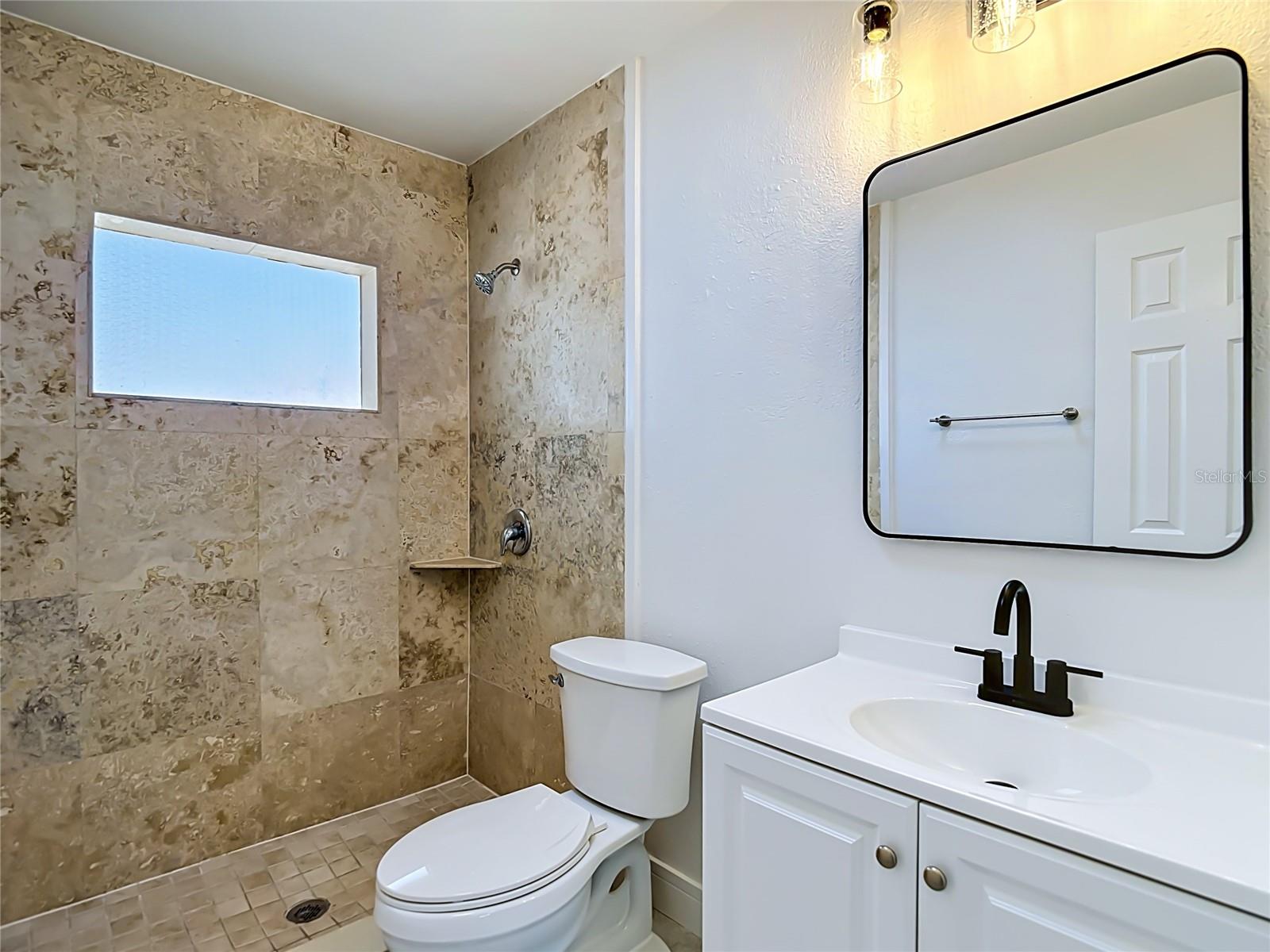 TWIN LAKES ESTATES ADD - Residential