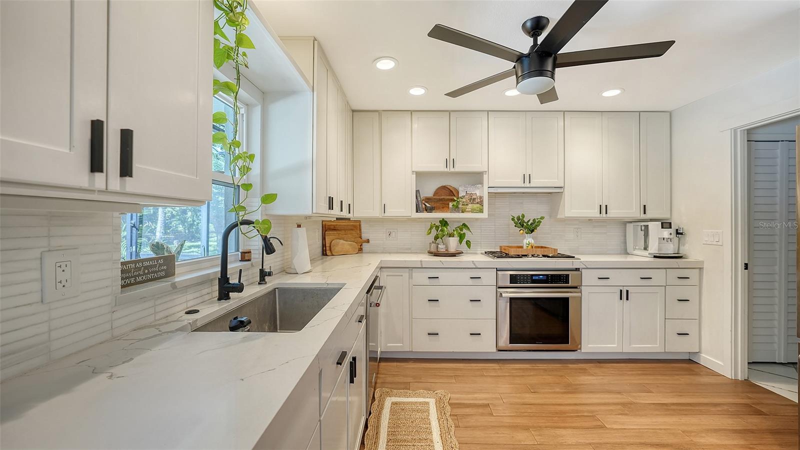 CATHEDRAL OAKS ESTATES - Residential