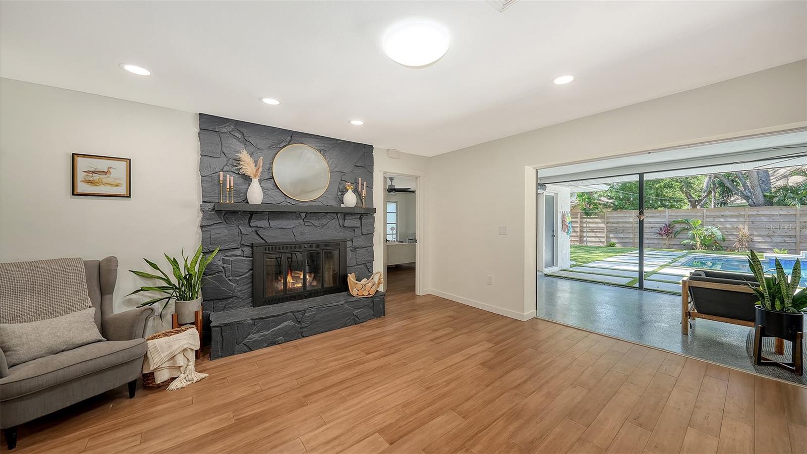 CATHEDRAL OAKS ESTATES - Residential
